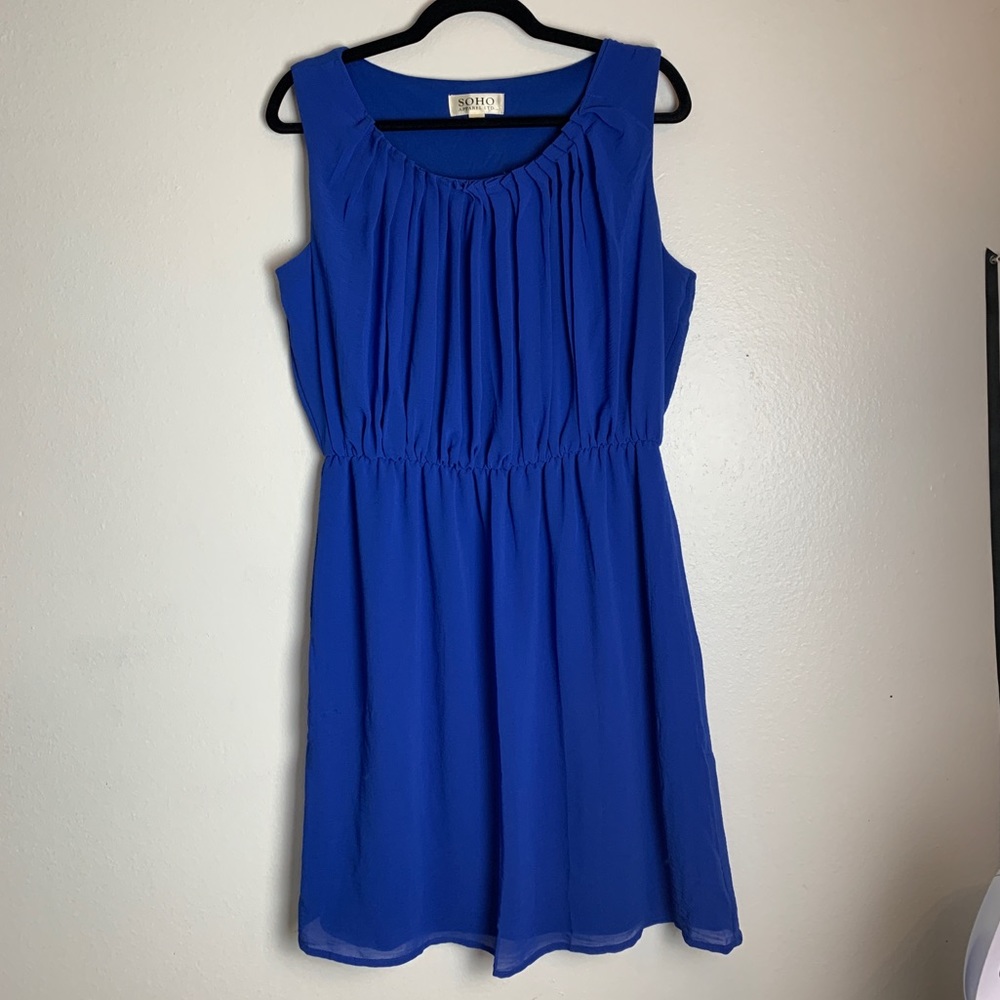 blue dress